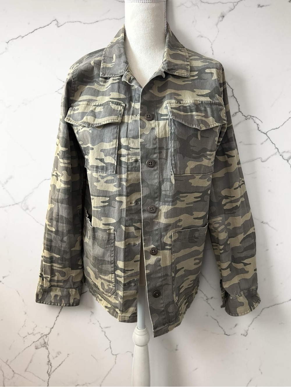 Women’s Camo Button-Front Jacket in Camo Olive & Tan